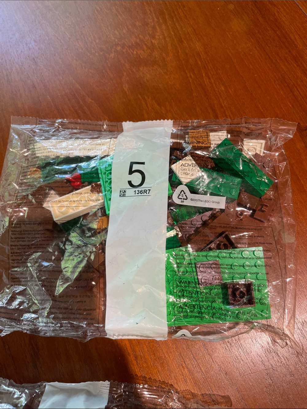 Lego sealed bags 136R7 bags 3, 4, and 5 year 2015 and two bags from 2007 - Picture 6 of 11